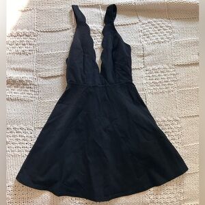 Solemio Black Plunge Neck Sleeveless Mini Skater Dress